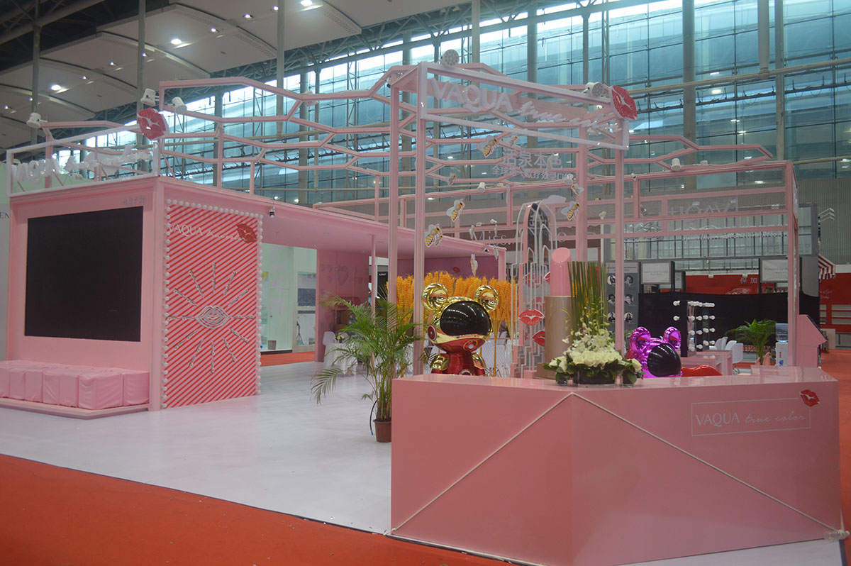 广州美博会彩妆展台设计搭建施工现场19